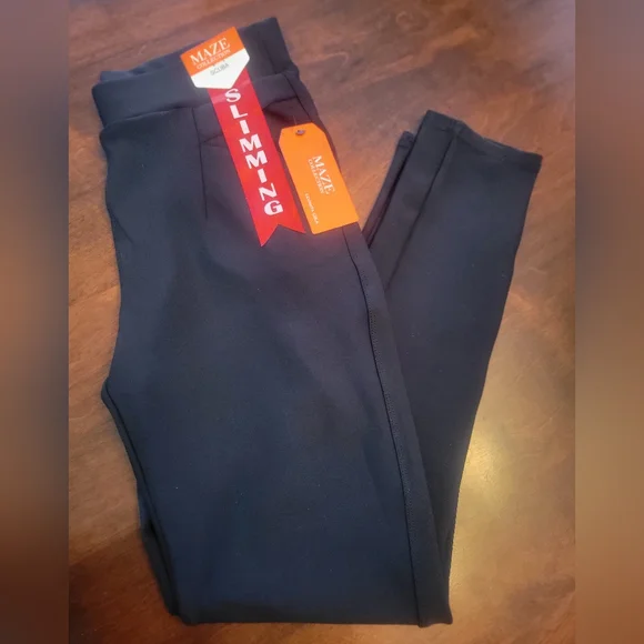 Maze Collection Slimming Pants - Picture 2 of 7